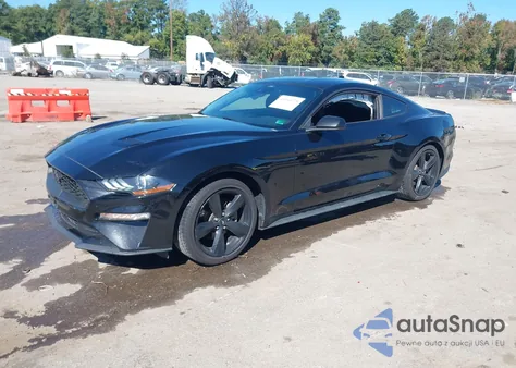 2021 Ford Mustang Ecoboost Fastback z USA, uszkodzony, nr VIN 1FA6P8TH8M5134422